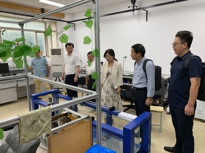 夏緒輝院長率隊赴江蘇大學開展學科與實驗室建設調研